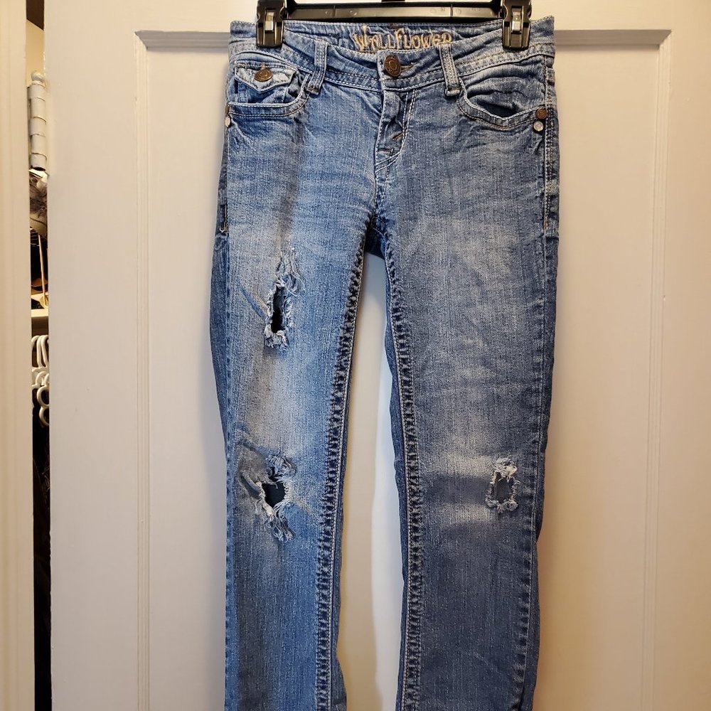 Wallflower embellished, distressed jeans